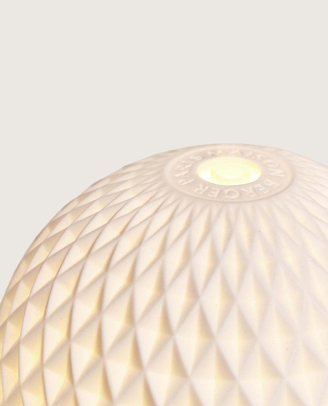 Elektrischer Aroma Diffuser Sphère - Aromatischer Weißer Tee