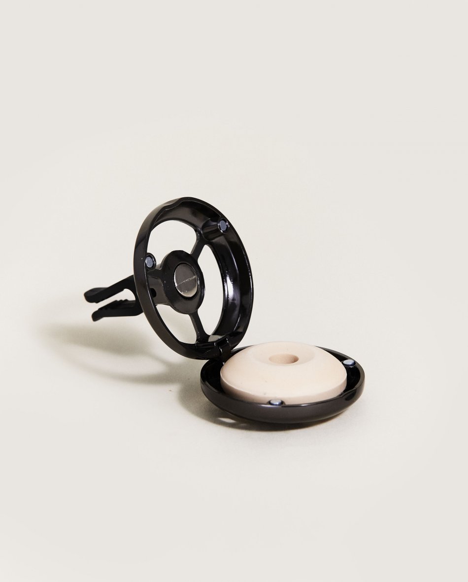 Lolita Lempicka Autoduft Set schwarz Lampe Berger - Maison Berger offizieller Onlineshop DE - AT